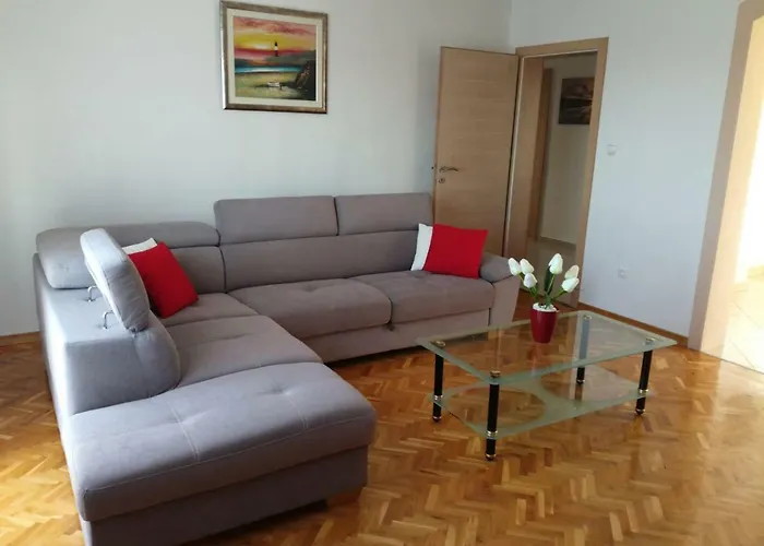 Apartment Lucija