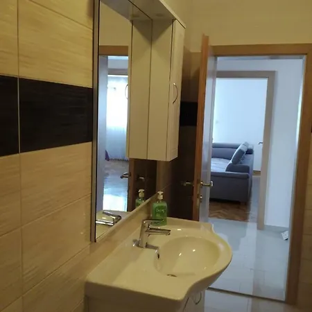 Lucija Appartement *